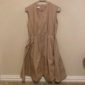 Nude color zip up dress (M)